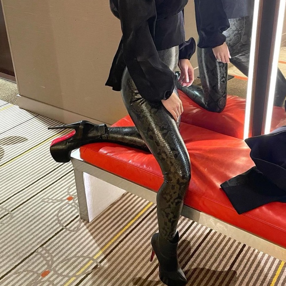 Reptile embossed Faux Leather leggings